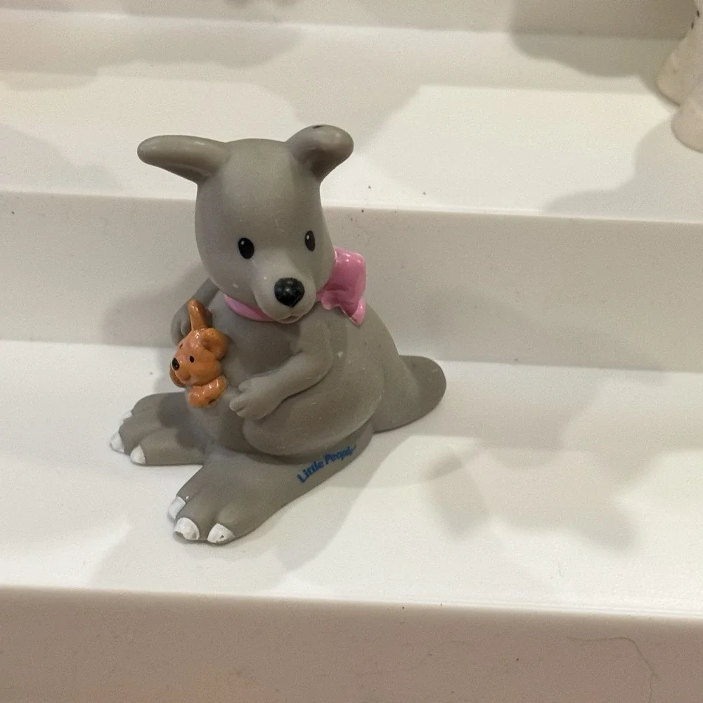 Fisher Price Little People Baby Zoo Animals Petting Zoo Zebra Kangaroo Camel '01